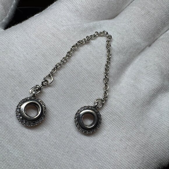 Pandora Sparkling Pavé Safety Chain Charm - Picture 2 of 3